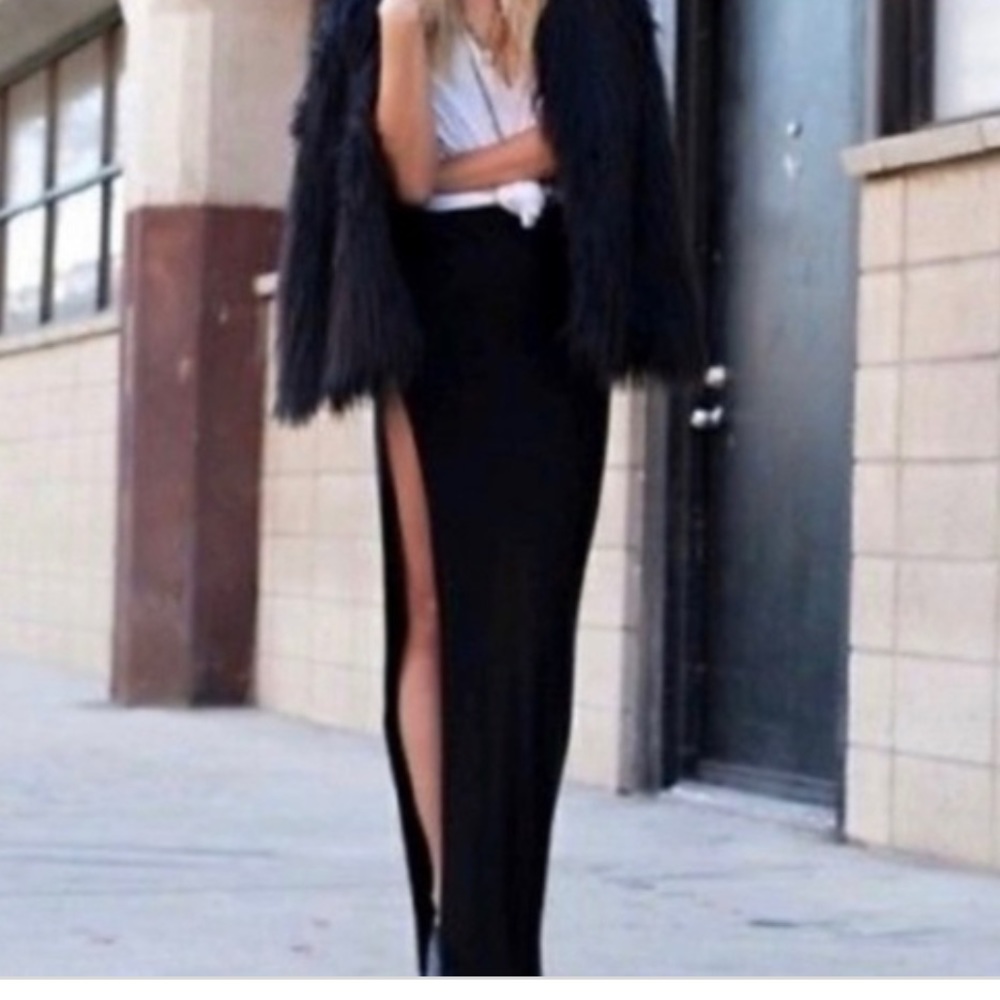 Novella Royale high slit black maxi skirt